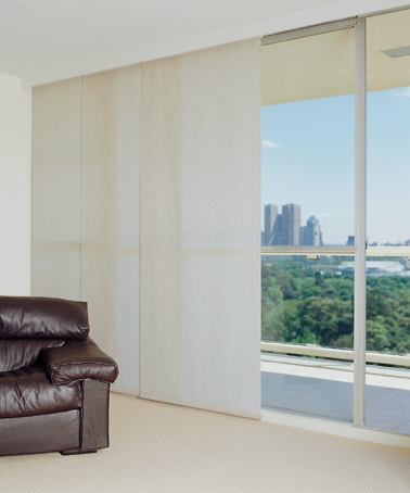 Sheer crown panels in a livingroom.